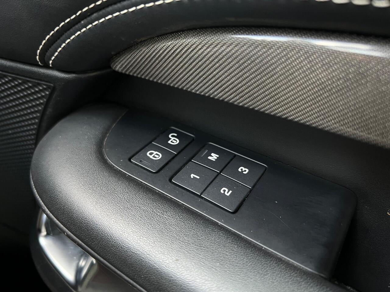 Used 2020 Land Rover Discovery for sale in Sheffield