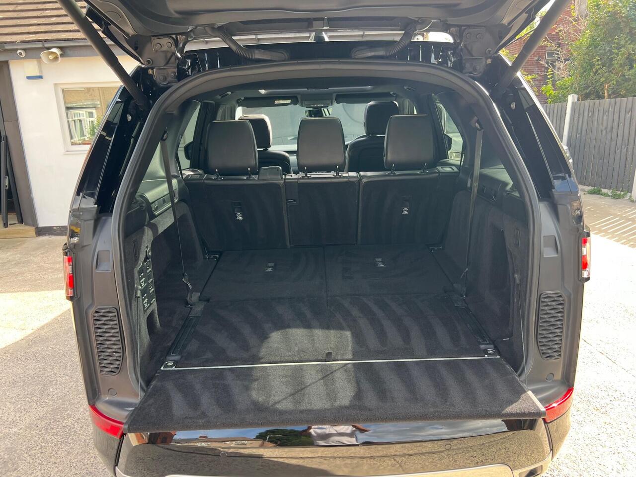 Used 2020 Land Rover Discovery for sale in Sheffield