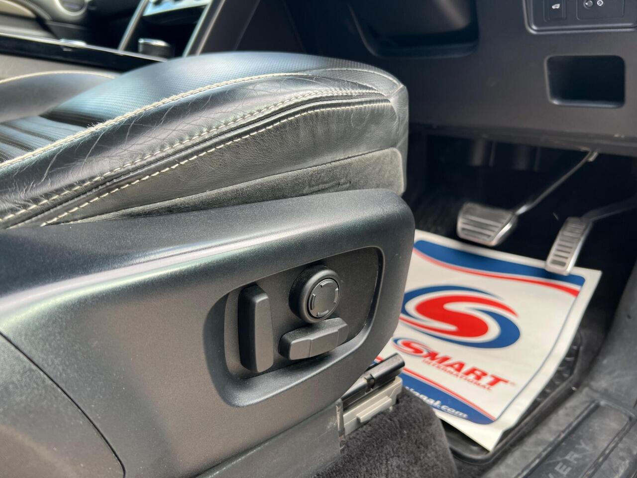 Used 2020 Land Rover Discovery for sale in Sheffield