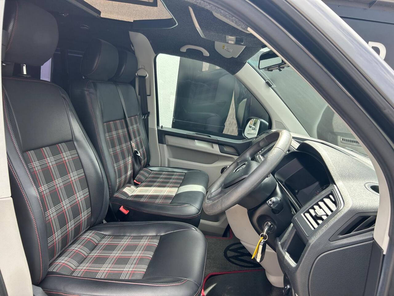 Used 2017 Volkswagen Transporter for sale in Sheffield