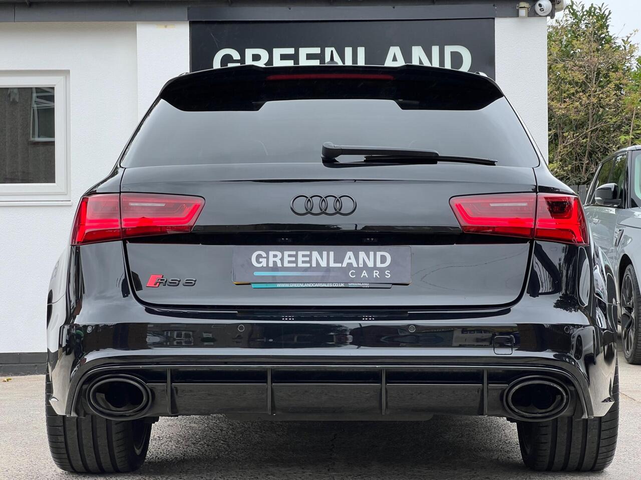 Used 2016 Audi RS6 Avant for sale in Sheffield