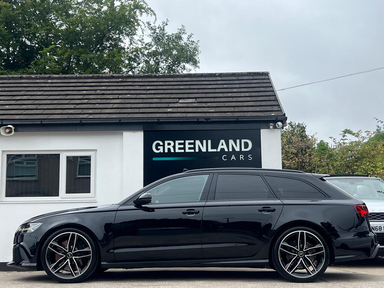 Used 2016 Audi RS6 Avant for sale in Sheffield