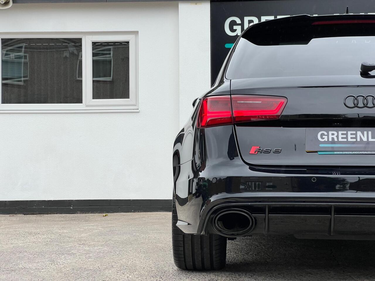 Used 2016 Audi RS6 Avant for sale in Sheffield