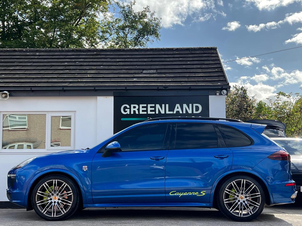 Used 2017 Porsche Cayenne for sale in Sheffield
