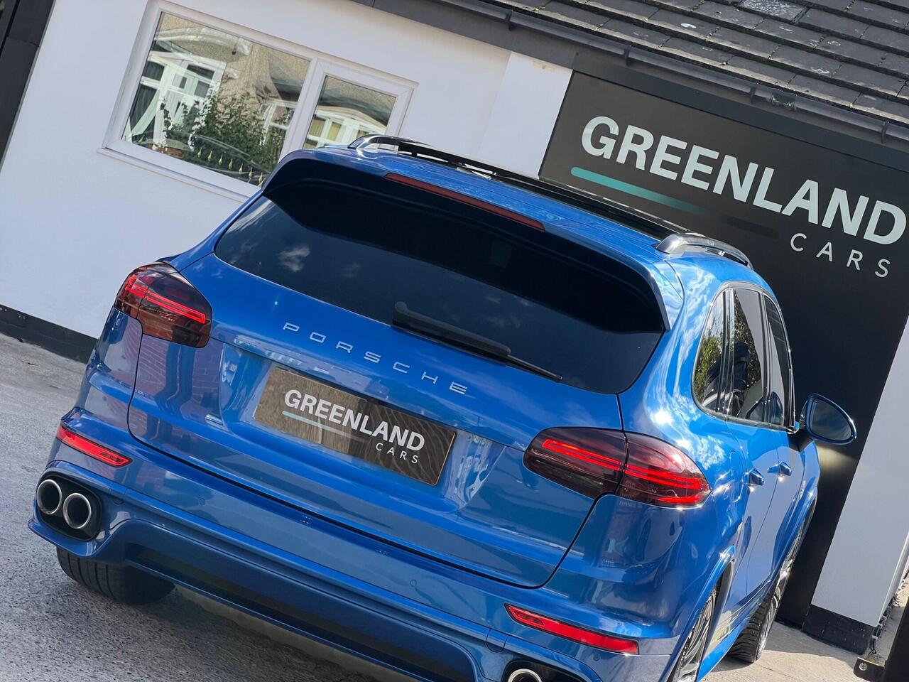 Used 2017 Porsche Cayenne for sale in Sheffield