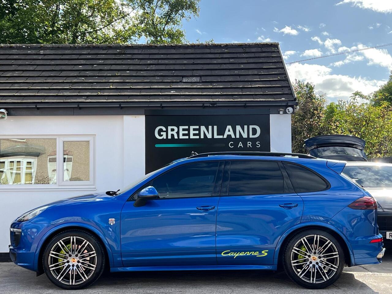 Used 2017 Porsche Cayenne for sale in Sheffield