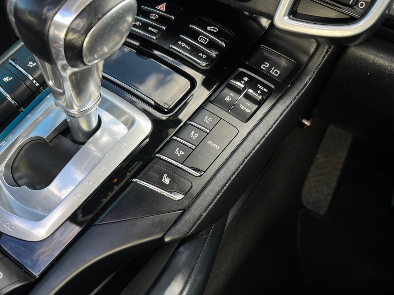 Used 2017 Porsche Cayenne for sale in Sheffield