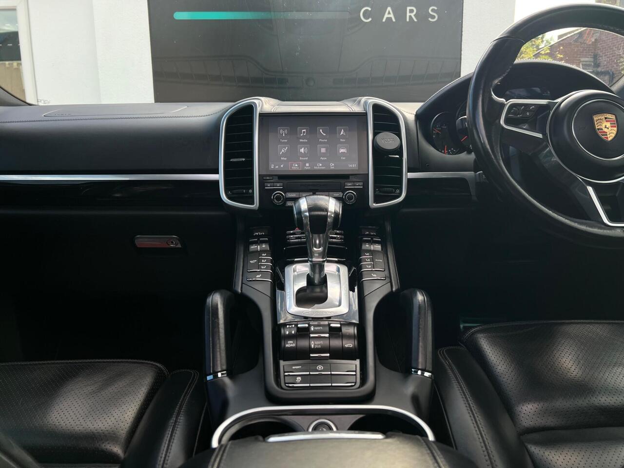 Used 2017 Porsche Cayenne for sale in Sheffield