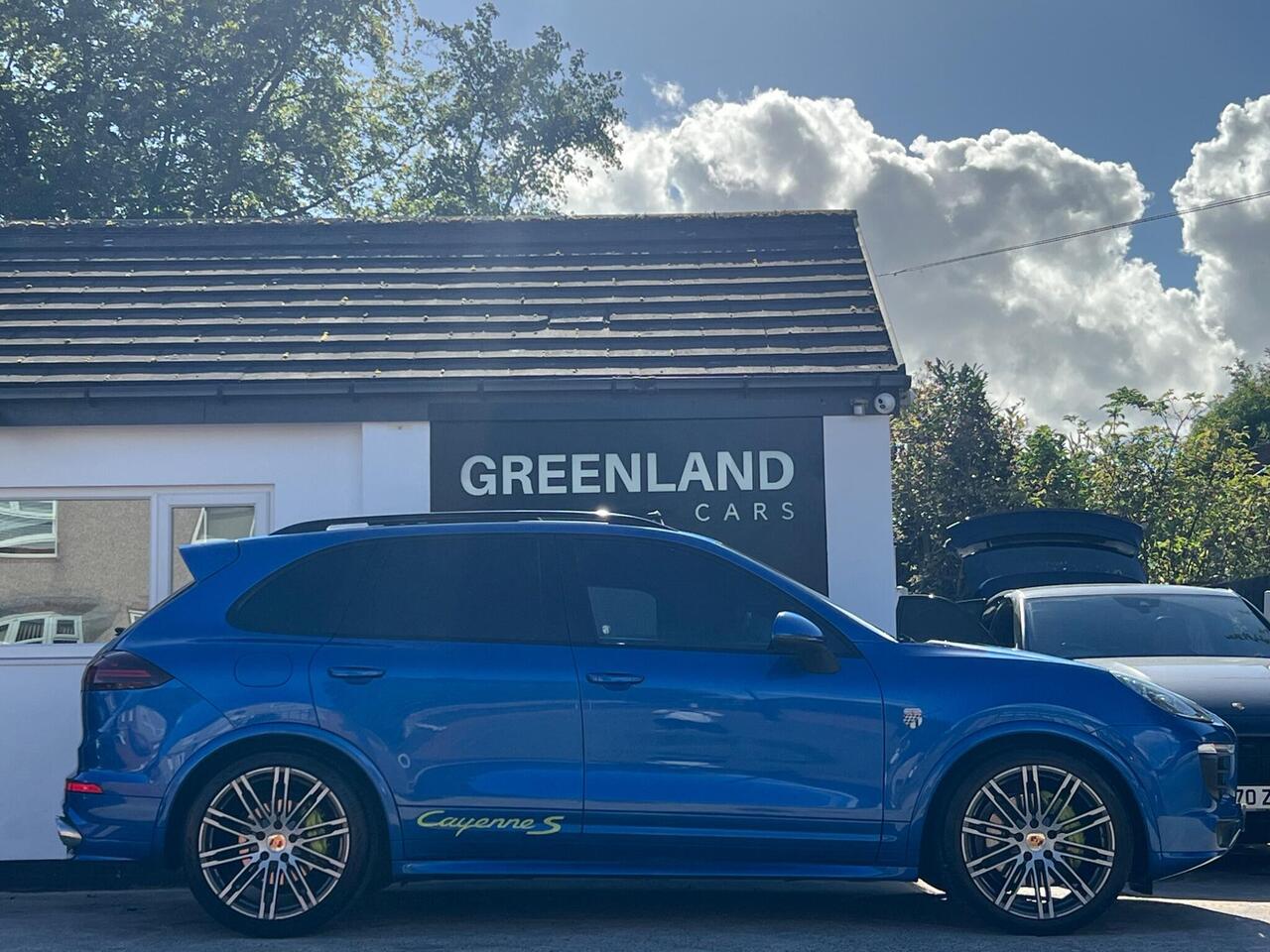 Used 2017 Porsche Cayenne for sale in Sheffield