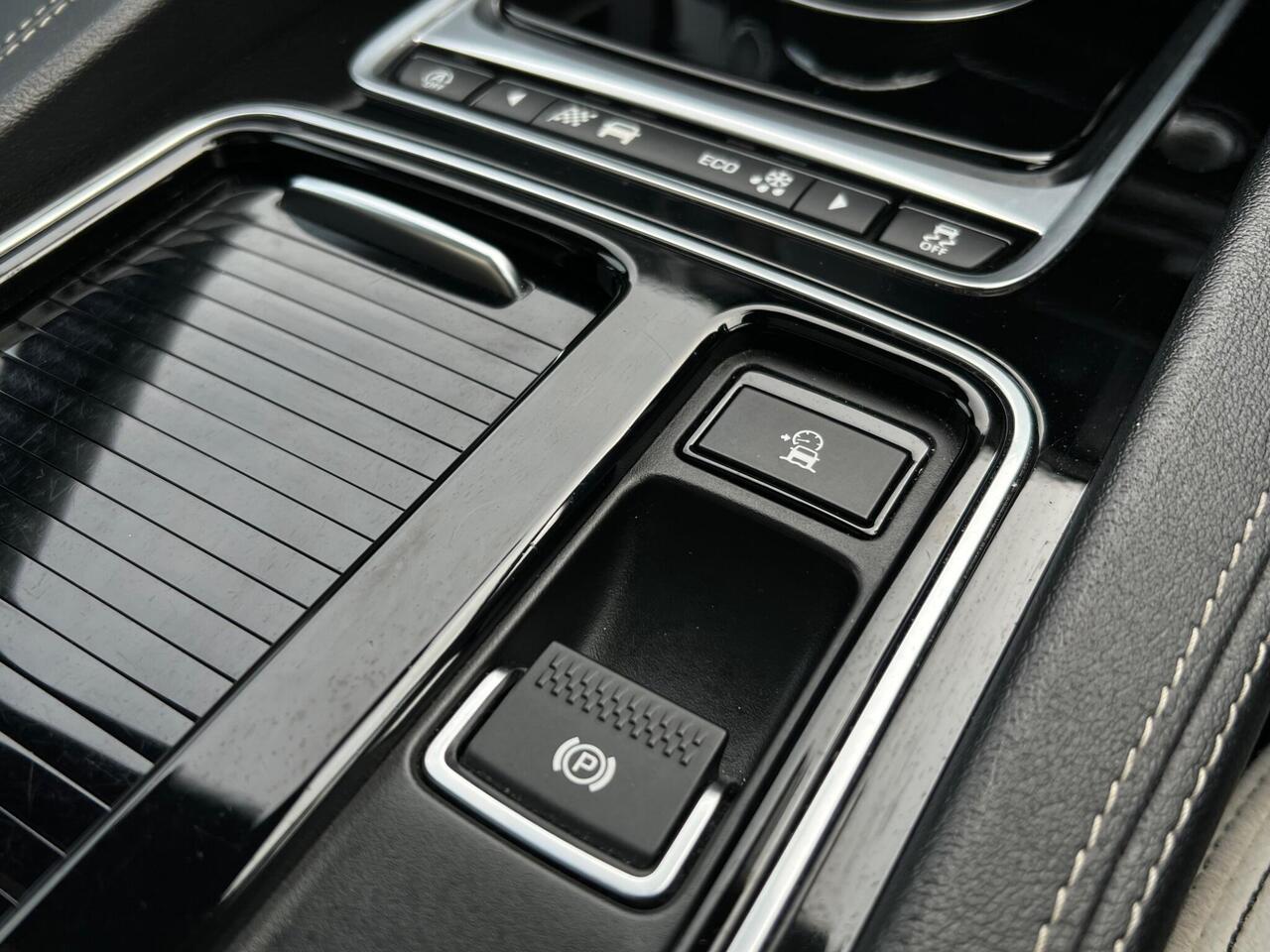 Used 2017 Jaguar F-PACE for sale in Sheffield