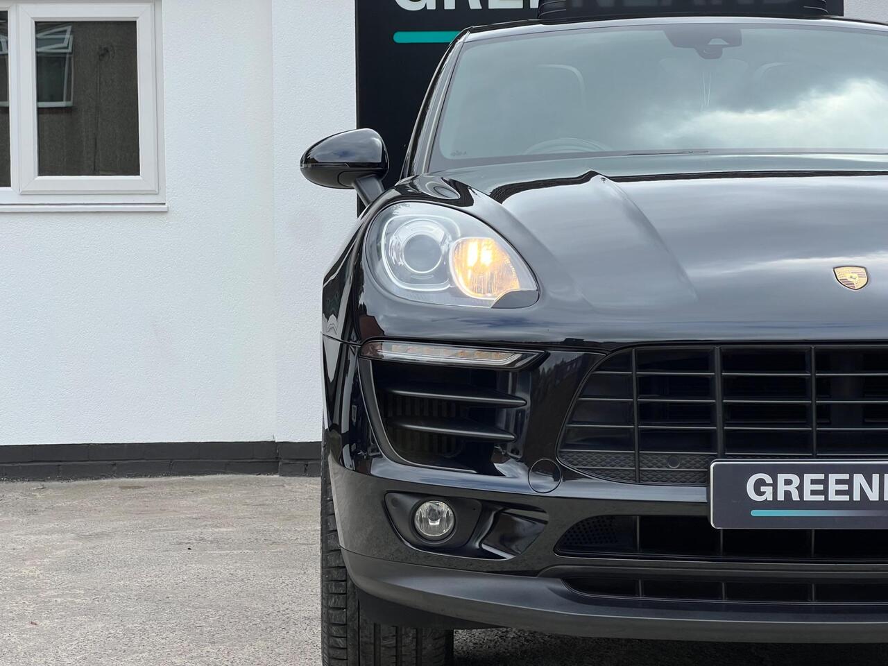 Used 2015 Porsche Macan for sale in Sheffield