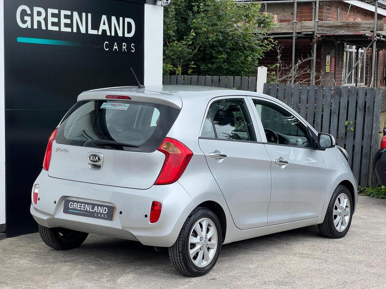 Used 2013 Kia Picanto for sale in Sheffield