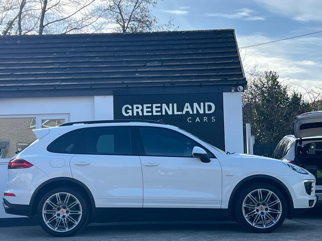 Used 2016 Porsche Cayenne for sale in Sheffield