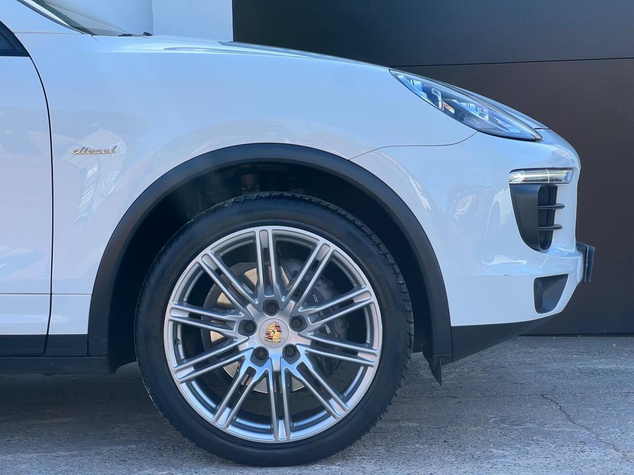 Used 2016 Porsche Cayenne for sale in Sheffield
