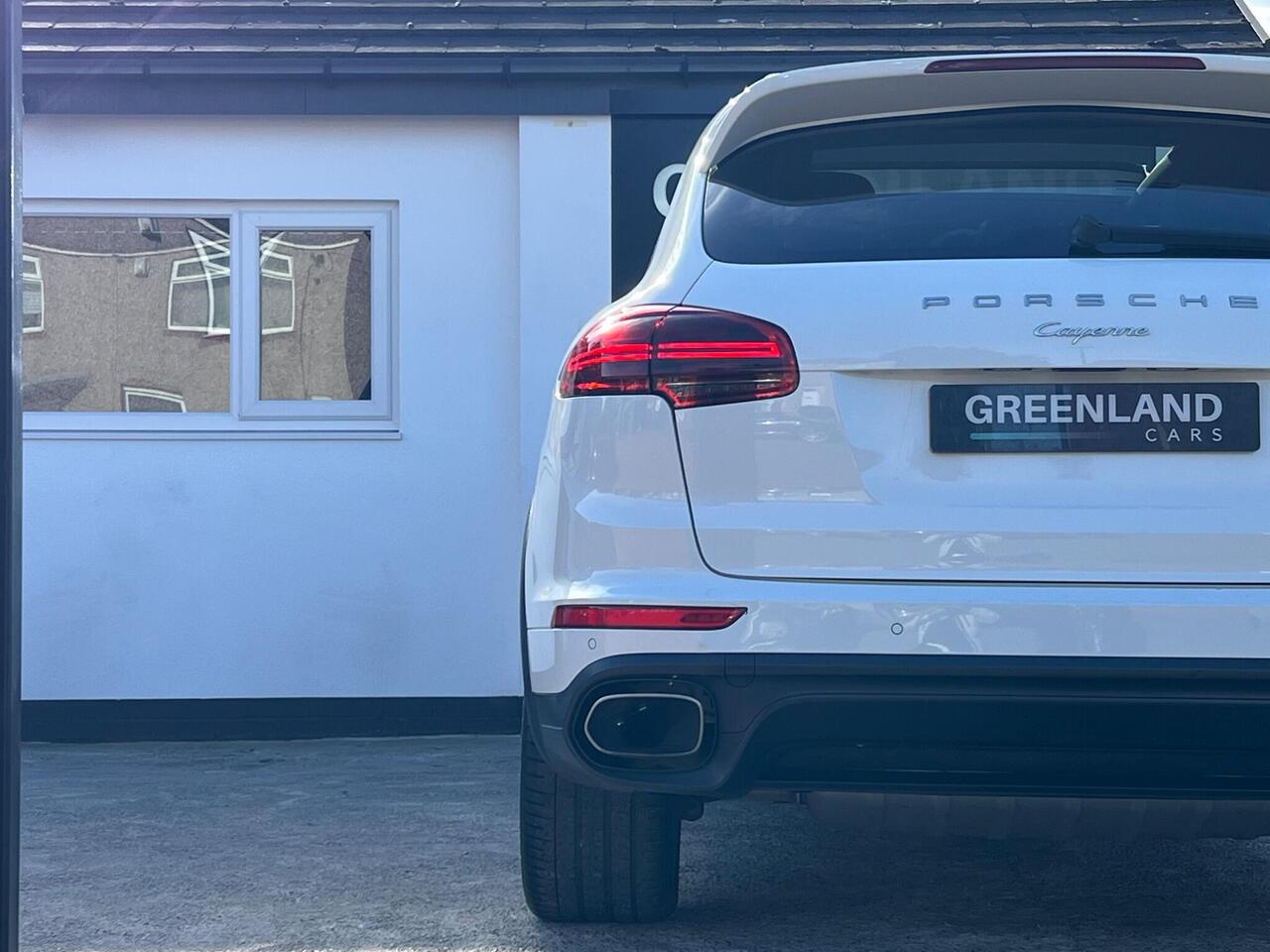 Used 2016 Porsche Cayenne for sale in Sheffield