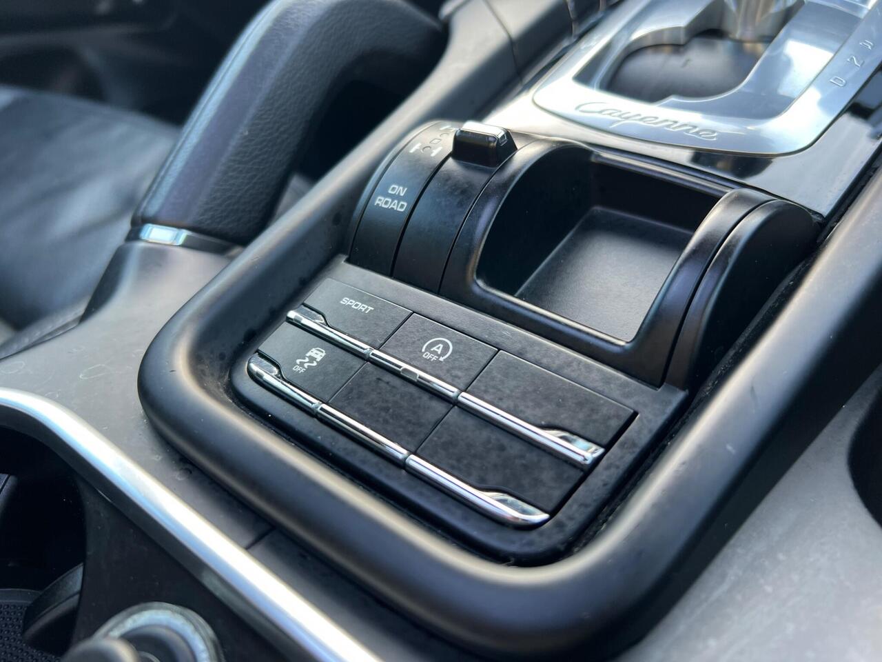 Used 2016 Porsche Cayenne for sale in Sheffield