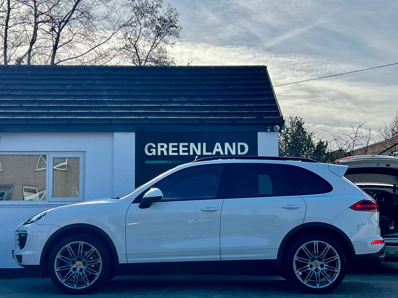 Used 2016 Porsche Cayenne for sale in Sheffield