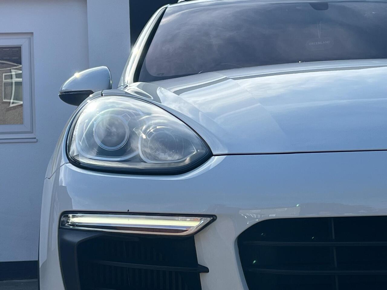 Used 2016 Porsche Cayenne for sale in Sheffield