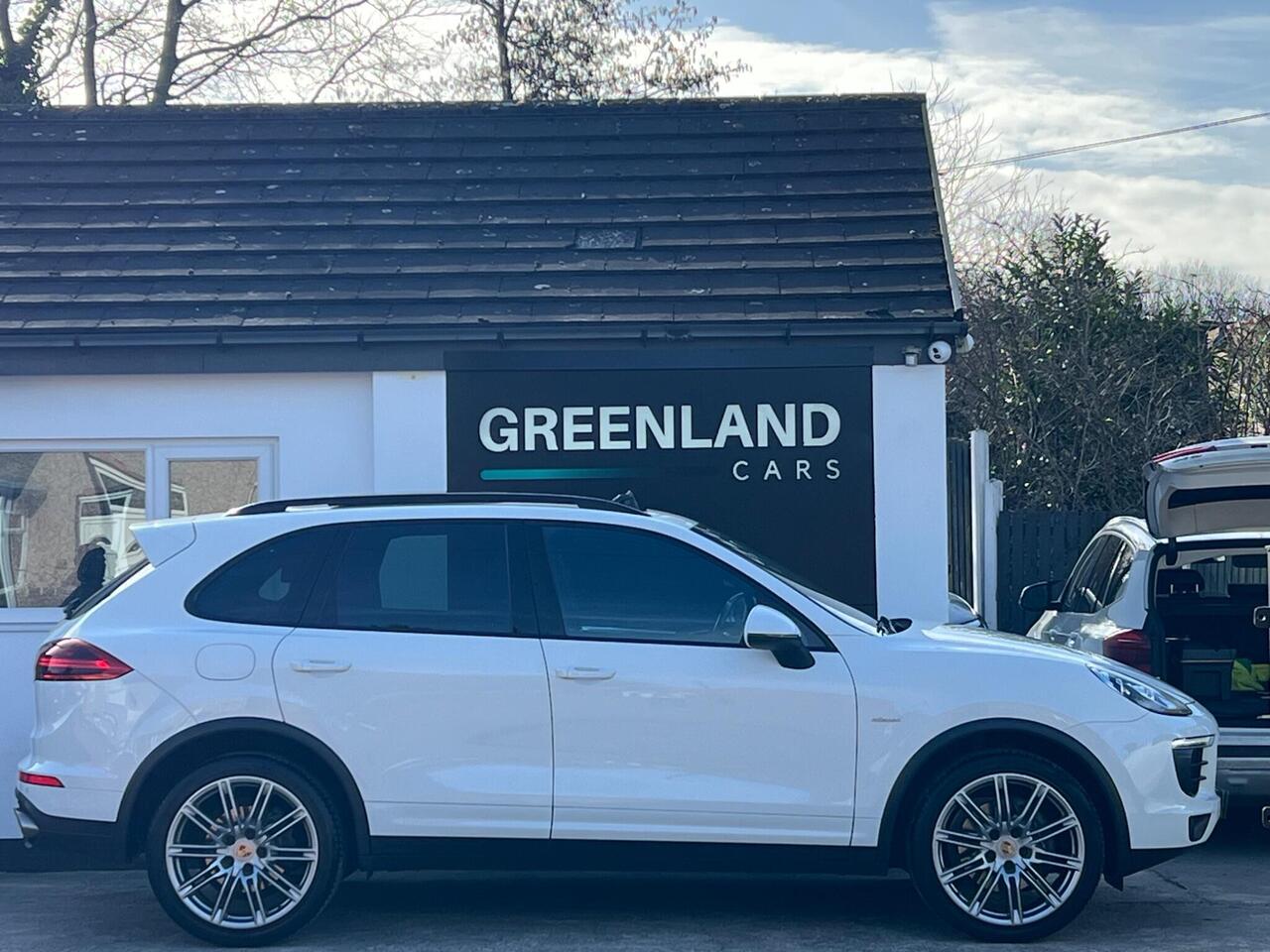 Used 2016 Porsche Cayenne for sale in Sheffield