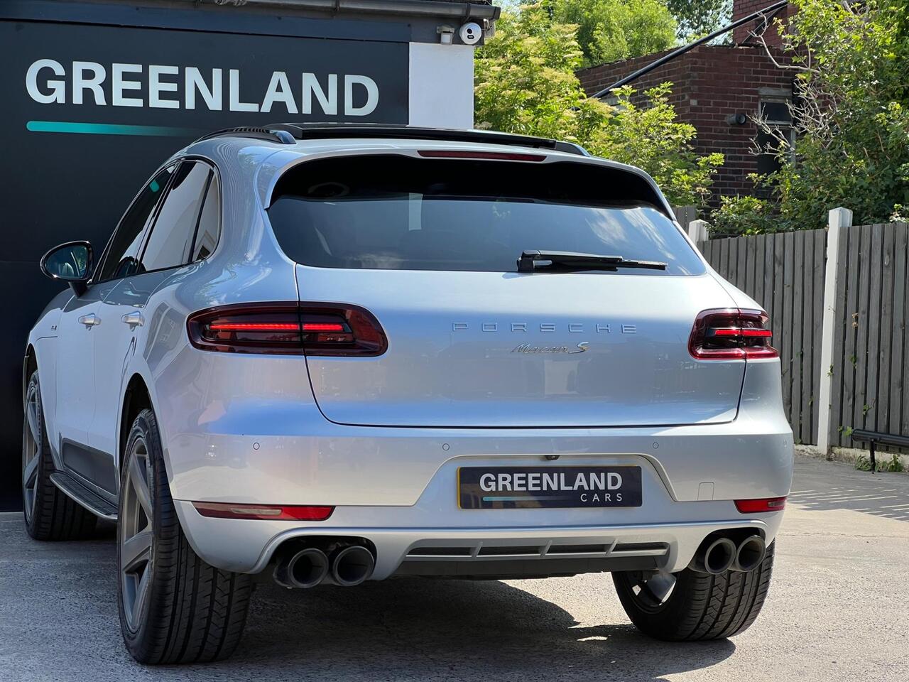 Used 2015 Porsche Macan for sale in Sheffield