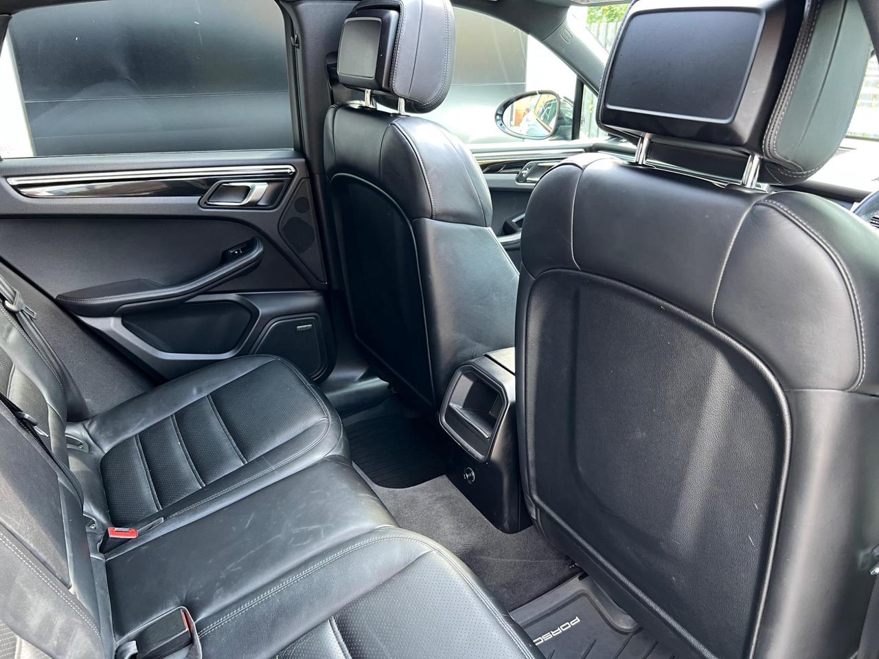 Used 2015 Porsche Macan for sale in Sheffield