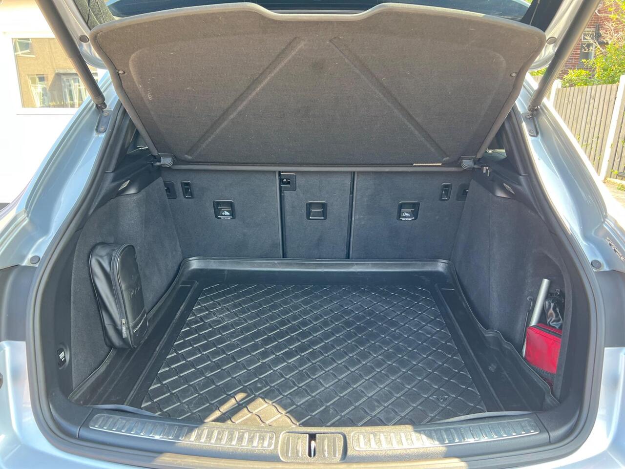 Used 2015 Porsche Macan for sale in Sheffield