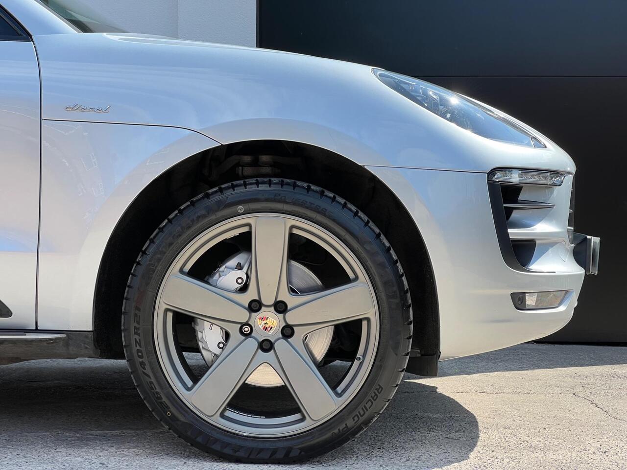 Used 2015 Porsche Macan for sale in Sheffield