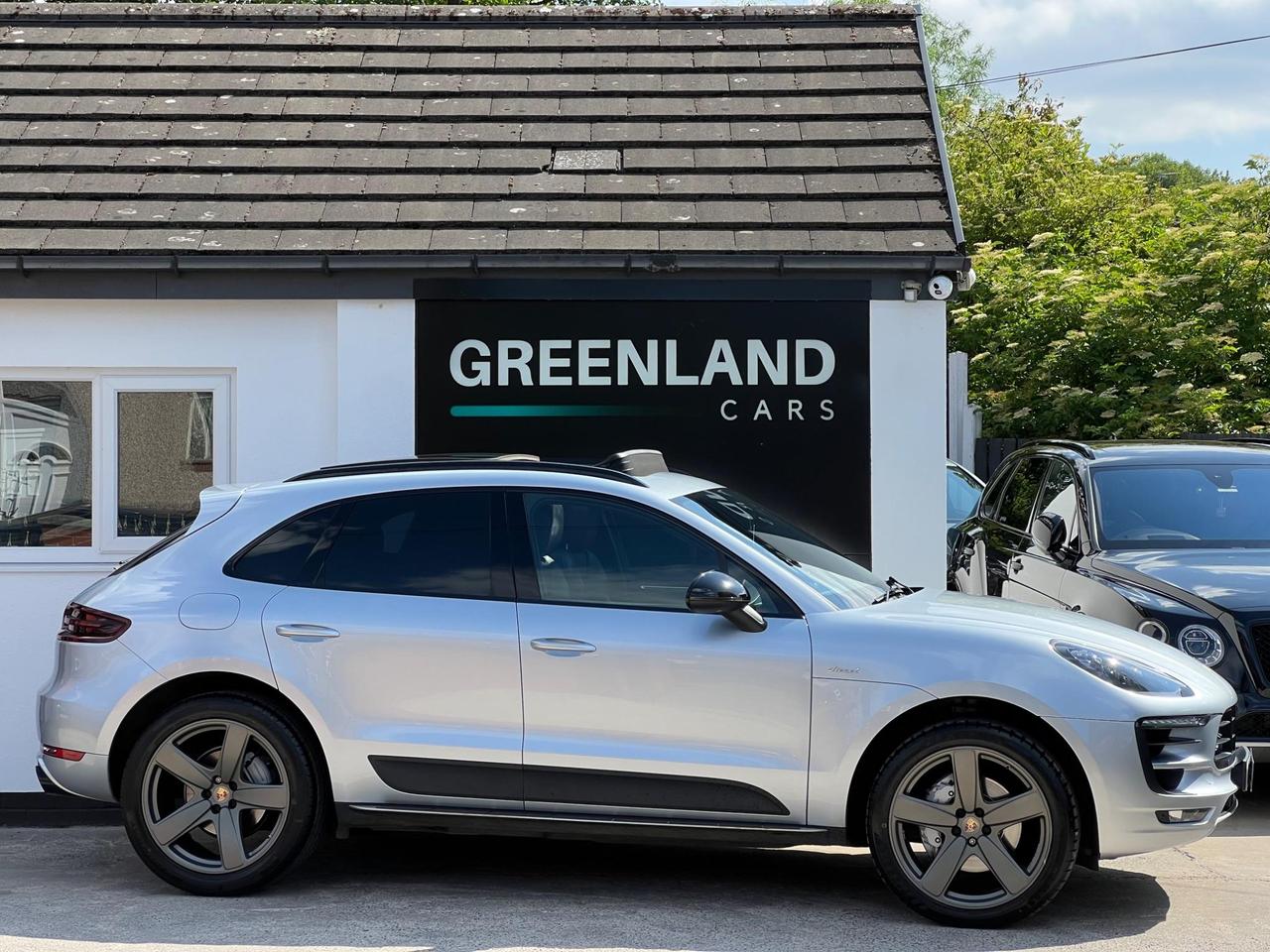 Used 2015 Porsche Macan for sale in Sheffield