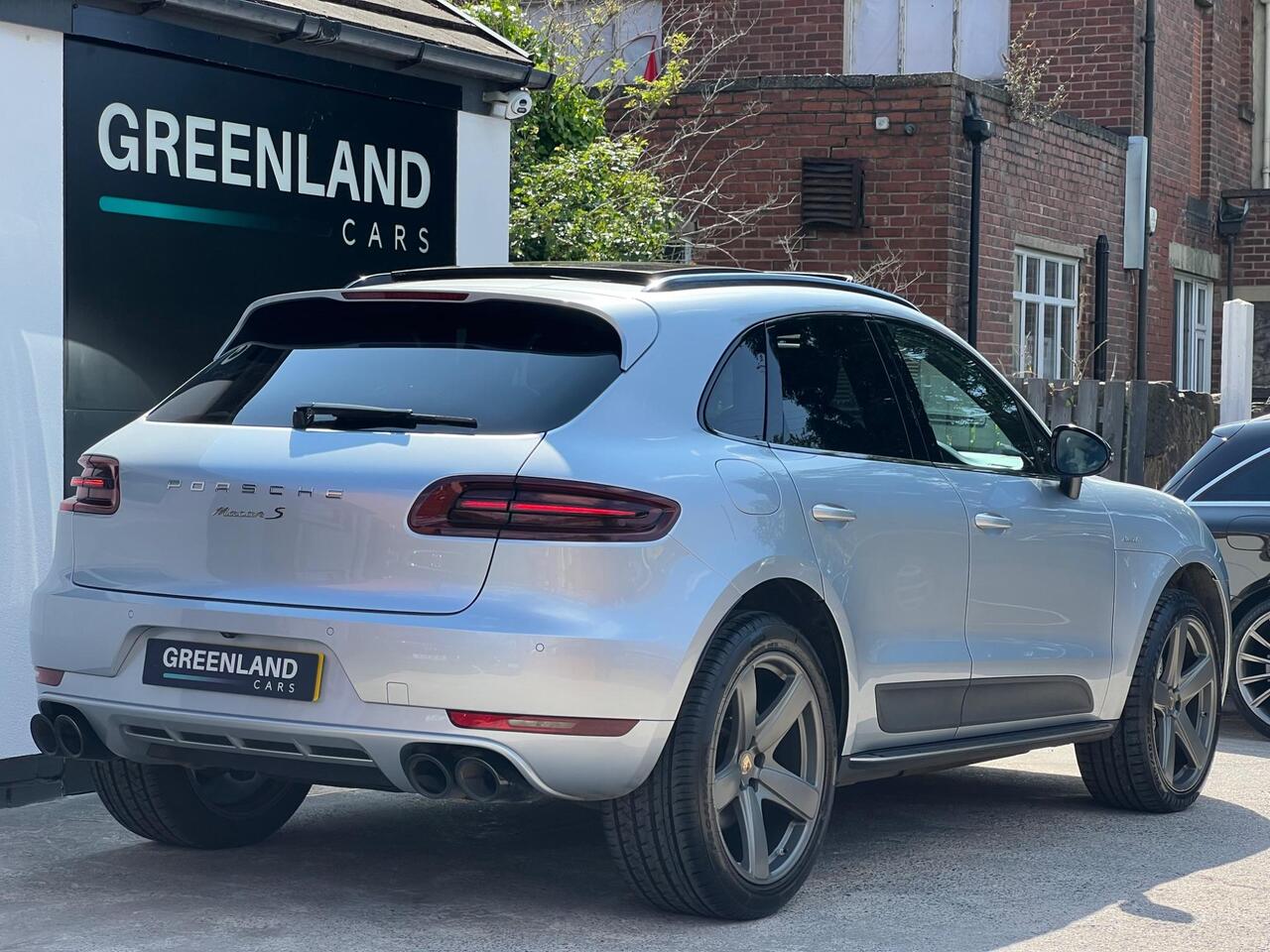 Used 2015 Porsche Macan for sale in Sheffield