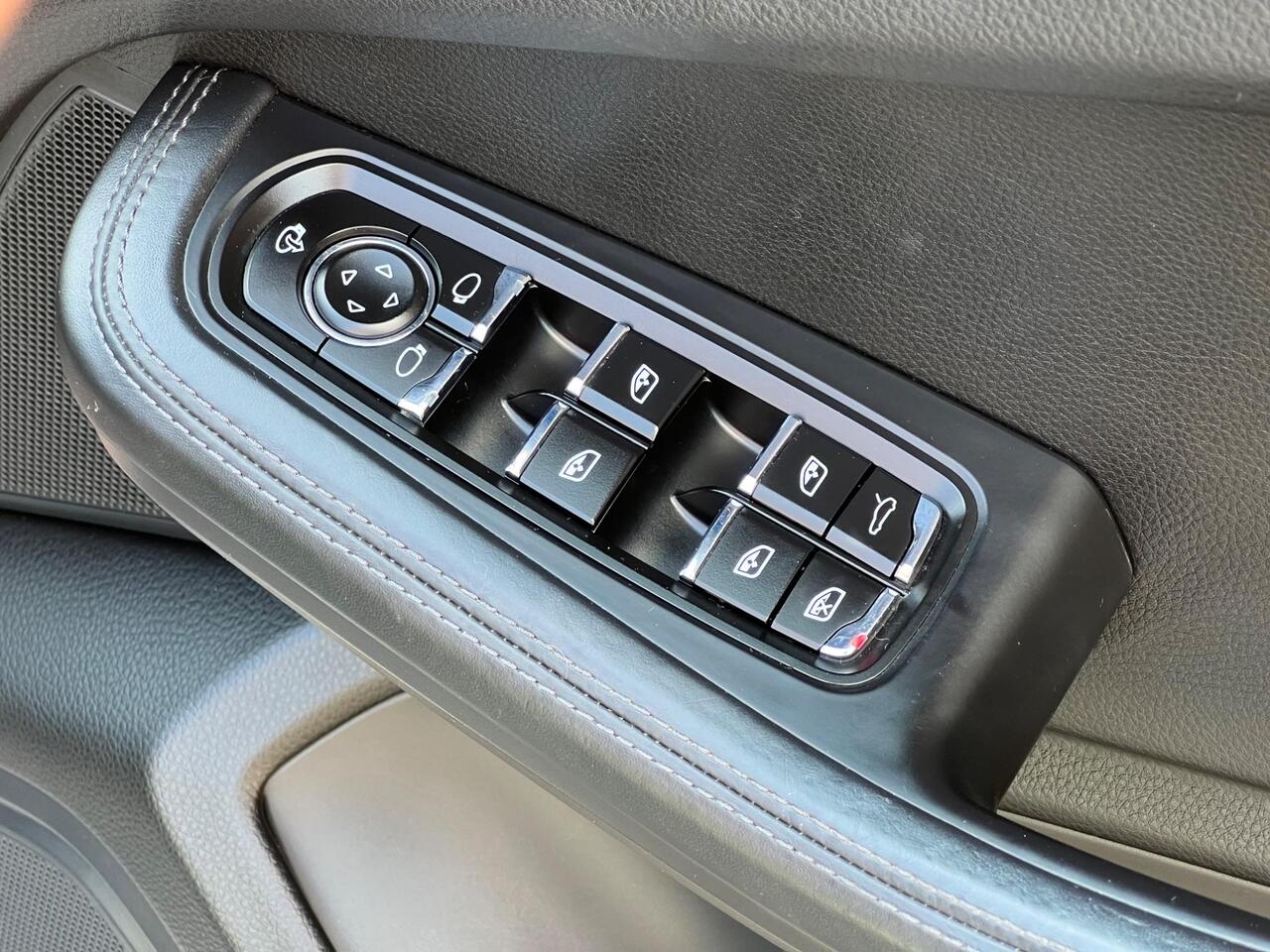 Used 2015 Porsche Macan for sale in Sheffield