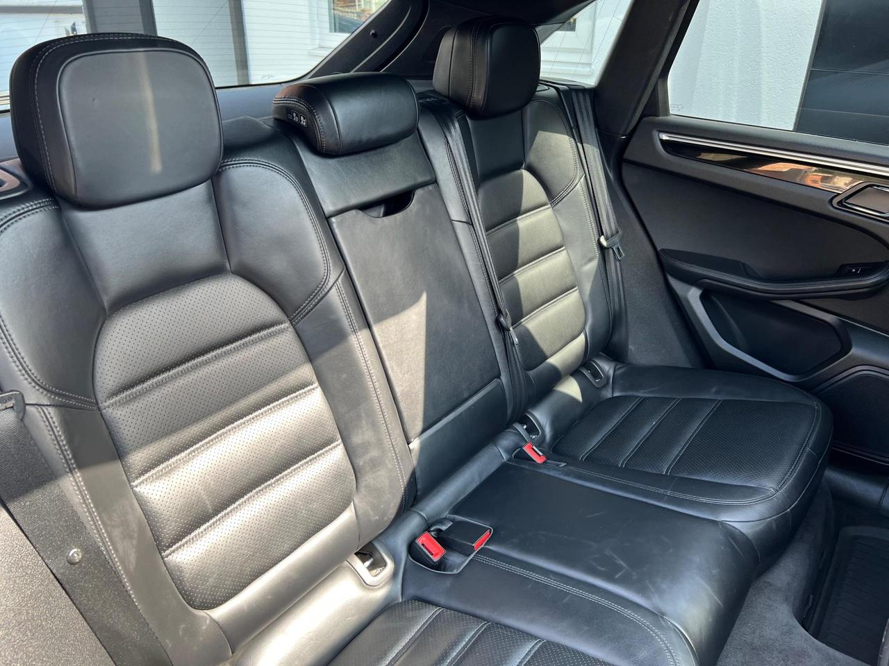 Used 2015 Porsche Macan for sale in Sheffield