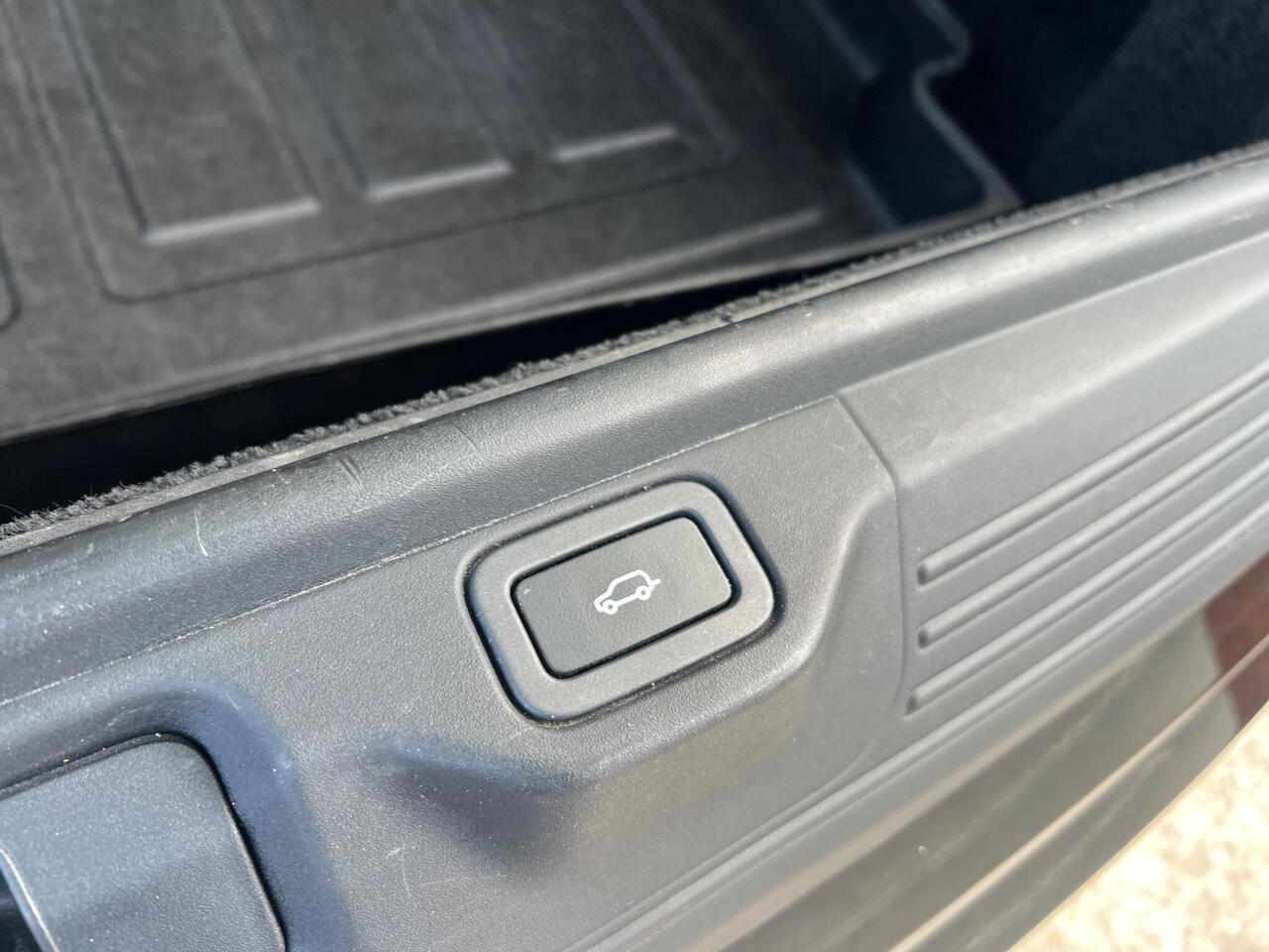 Used 2015 Land Rover Range Rover for sale in Sheffield