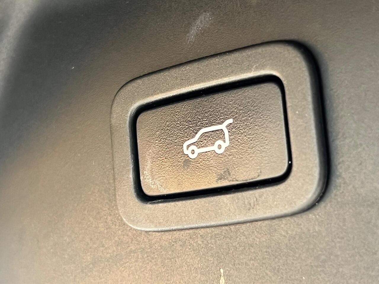 Used 2015 Land Rover Range Rover for sale in Sheffield