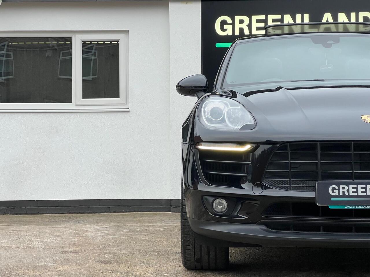 Used 2015 Porsche Macan for sale in Sheffield