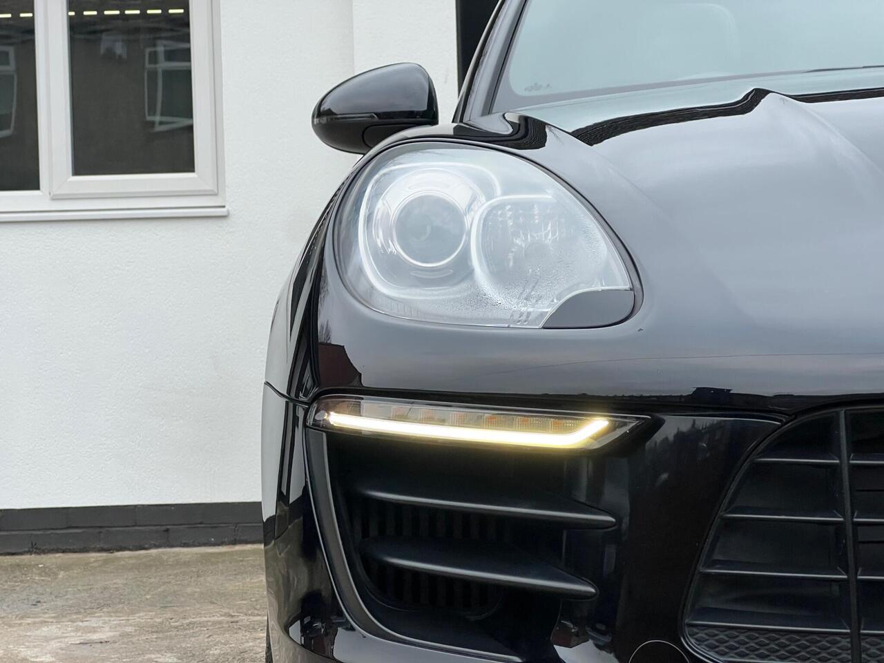 Used 2015 Porsche Macan for sale in Sheffield