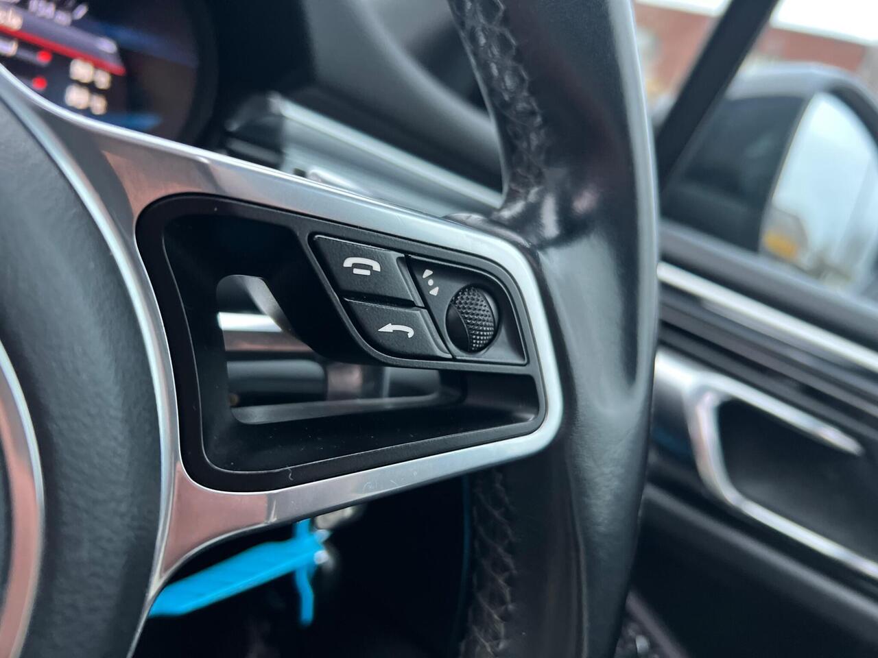 Used 2015 Porsche Macan for sale in Sheffield