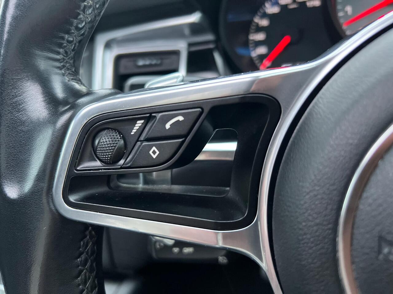 Used 2015 Porsche Macan for sale in Sheffield