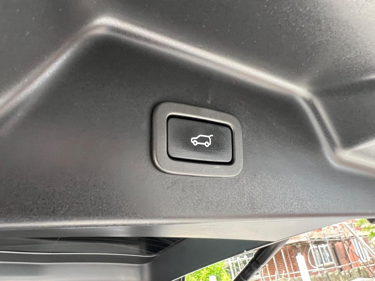 Used 2014 Land Rover Range Rover for sale in Sheffield