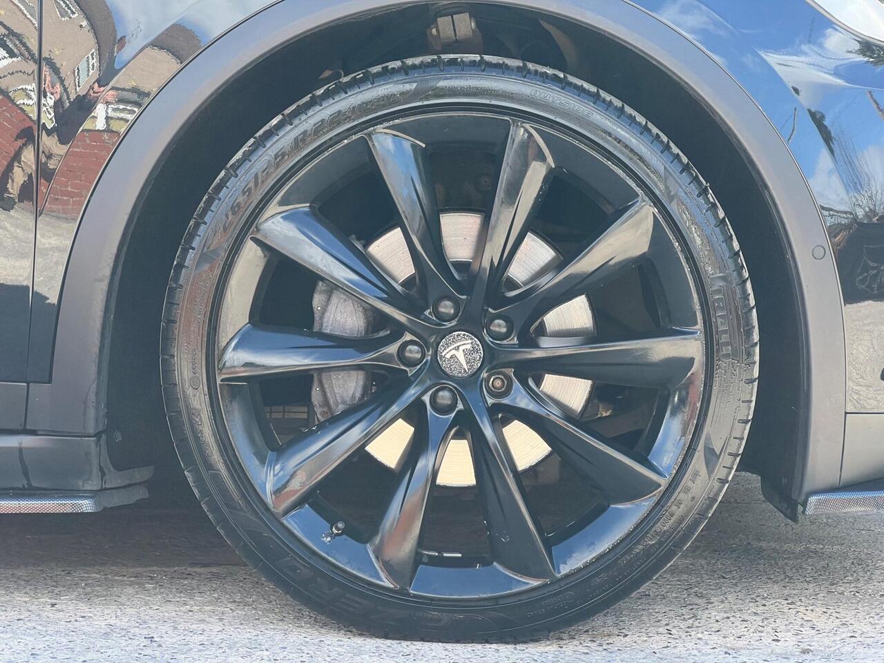 Used 2017 Tesla Model X for sale in Sheffield