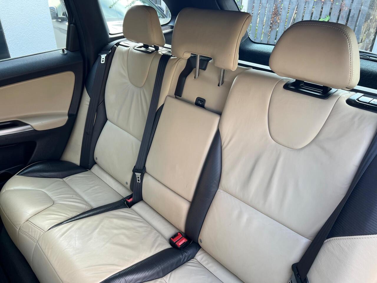 Used 2013 Volvo XC60 for sale in Sheffield
