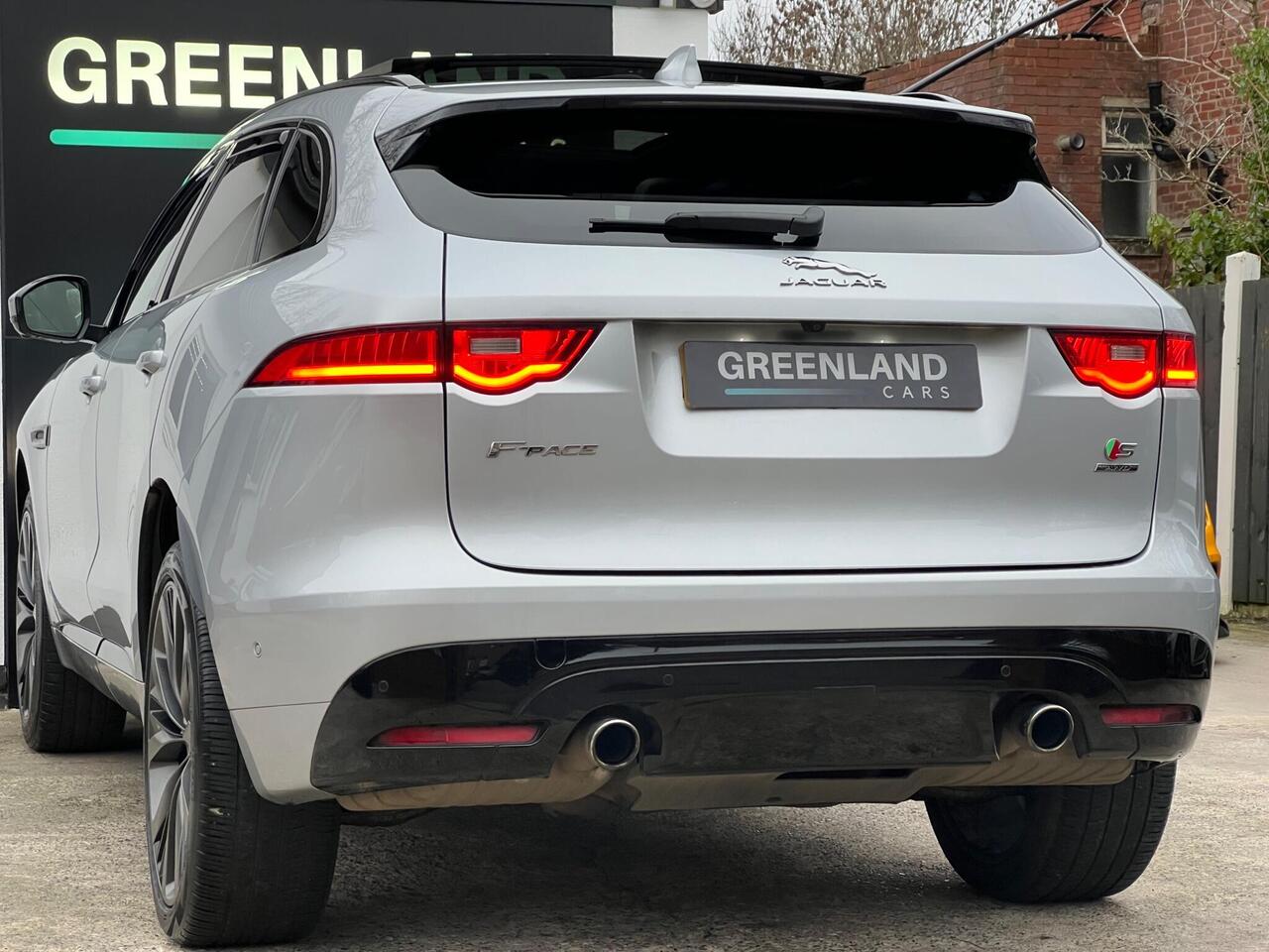 Used 2017 Jaguar F-PACE for sale in Sheffield