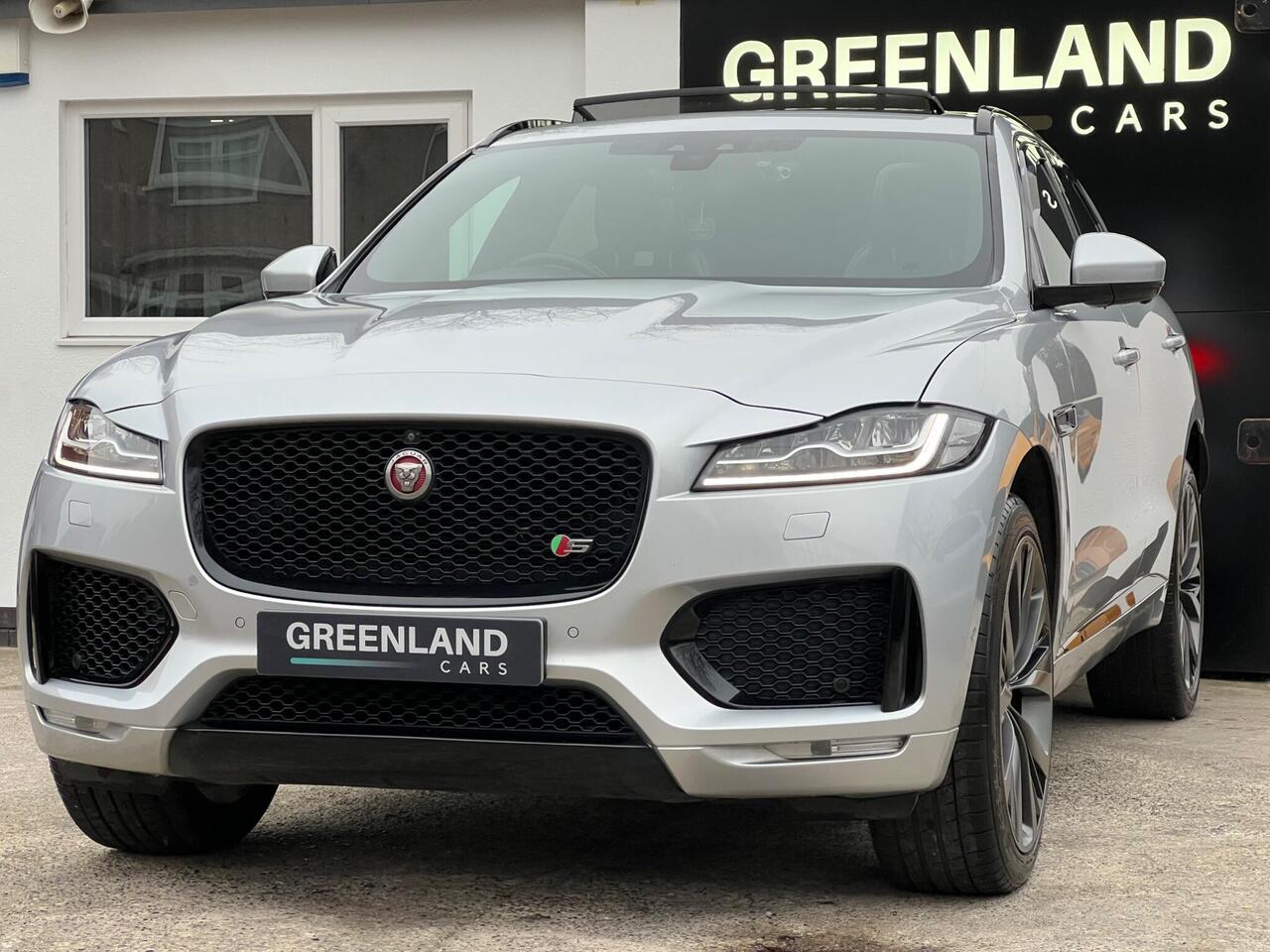 Used 2017 Jaguar F-PACE for sale in Sheffield