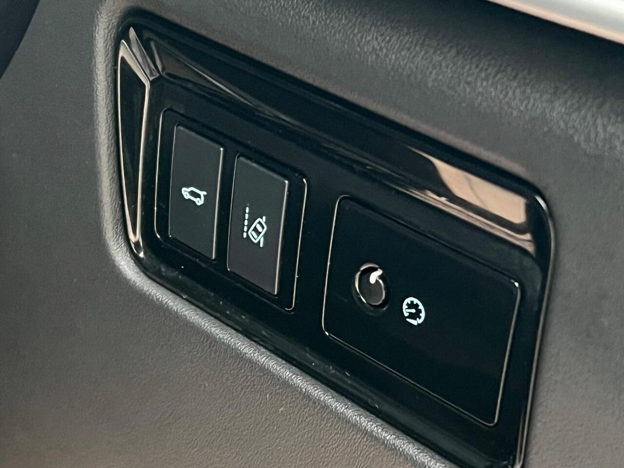 Used 2017 Jaguar F-PACE for sale in Sheffield