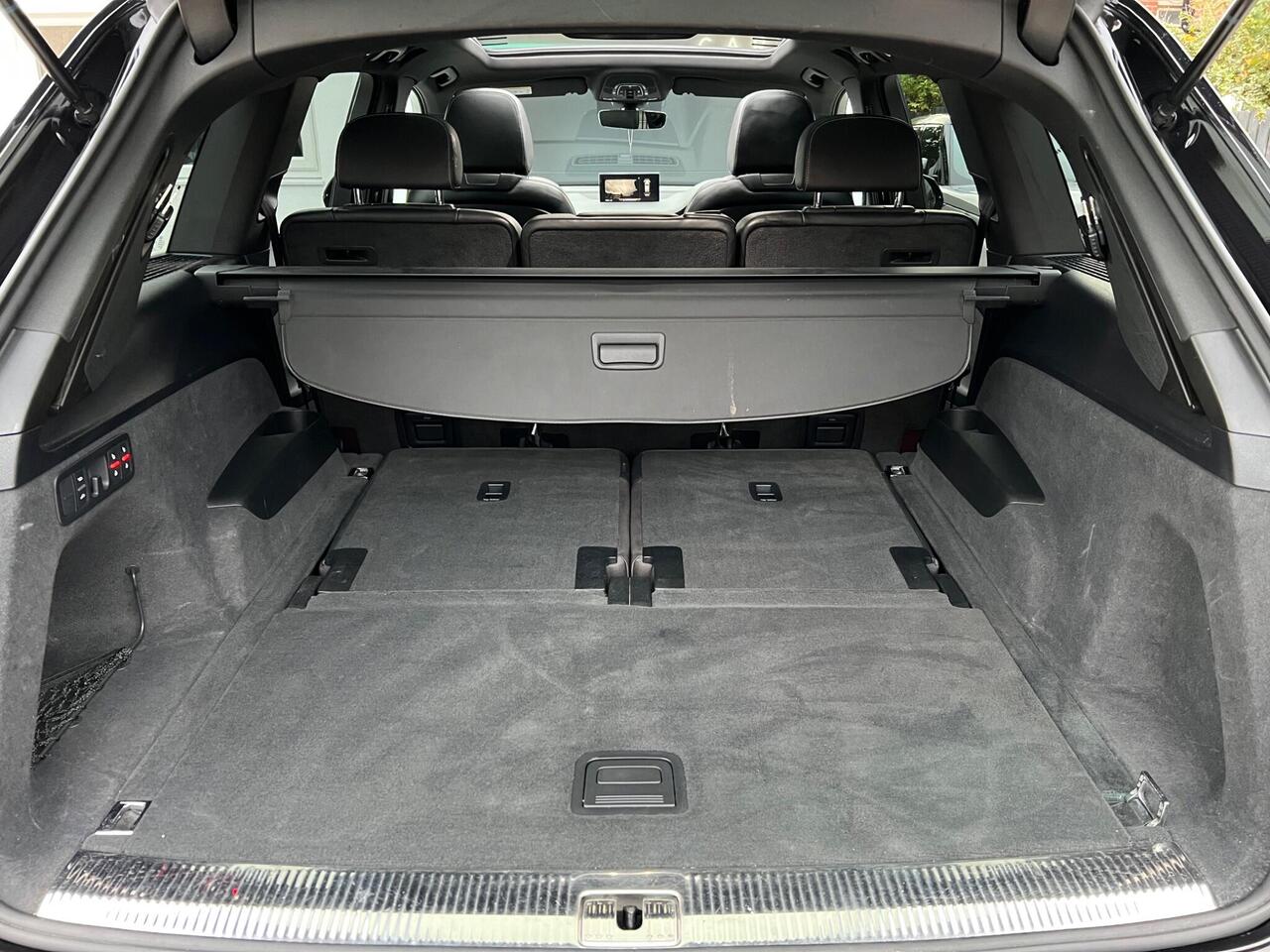 Used 2017 Audi SQ7 for sale in Sheffield