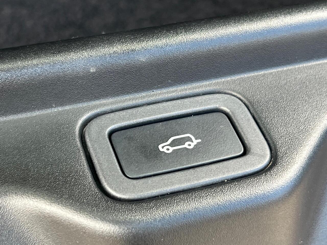 Used 2019 Land Rover Range Rover for sale in Sheffield