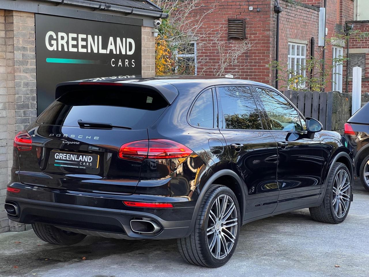 Used 2015 Porsche Cayenne for sale in Sheffield