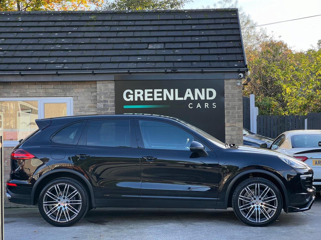 Used 2015 Porsche Cayenne for sale in Sheffield