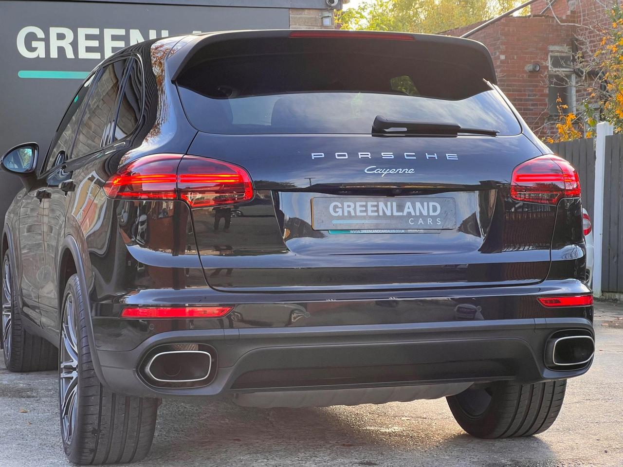 Used 2015 Porsche Cayenne for sale in Sheffield