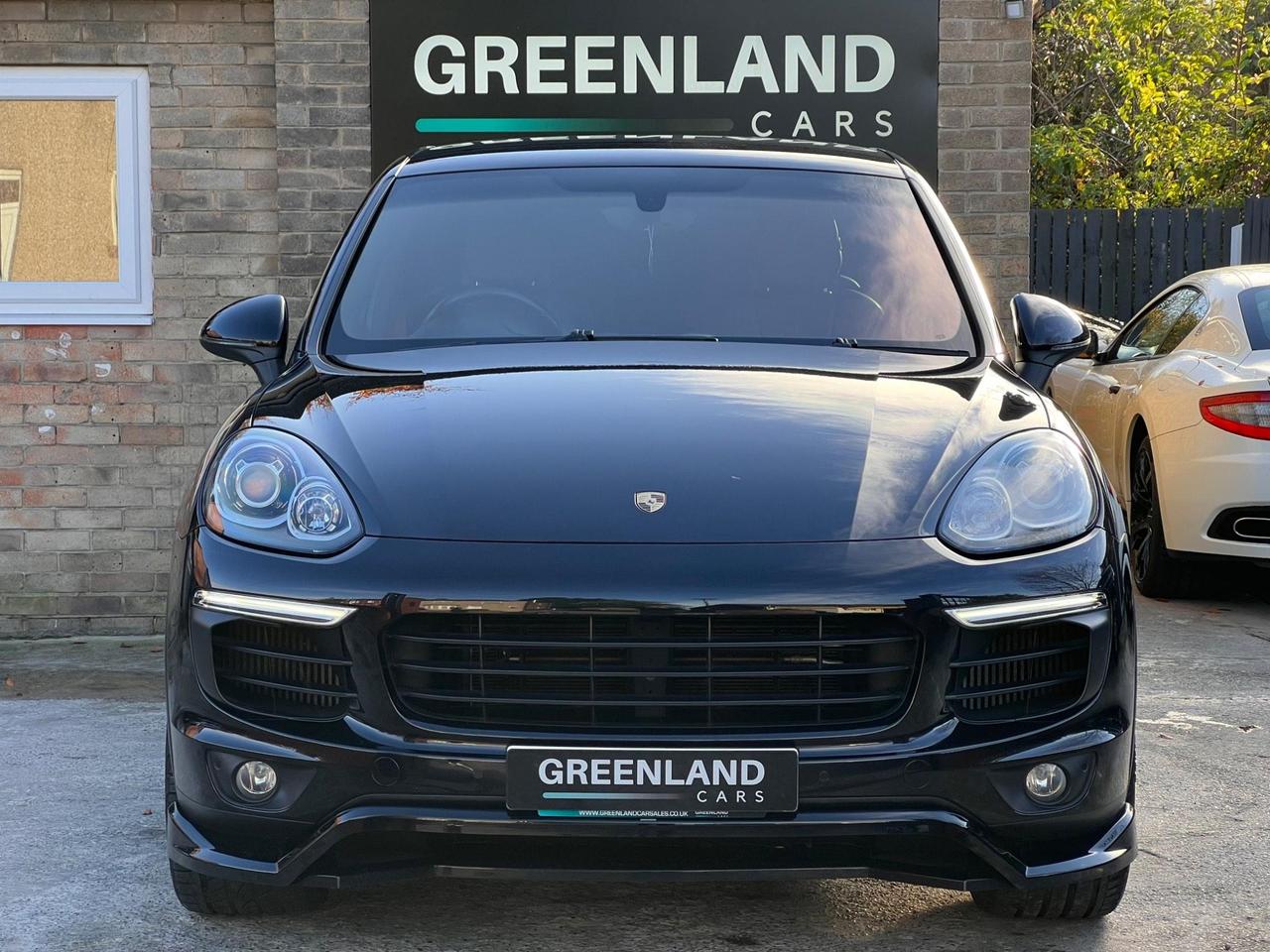 Used 2015 Porsche Cayenne for sale in Sheffield