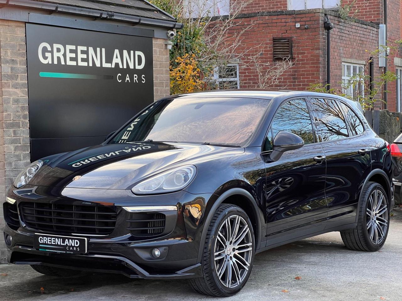 Used 2015 Porsche Cayenne for sale in Sheffield